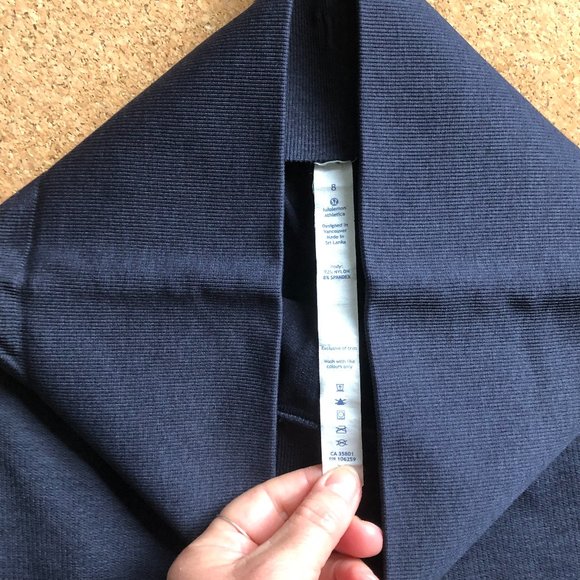 Lululemon Compression Crops, W8 - Picture 3 of 4